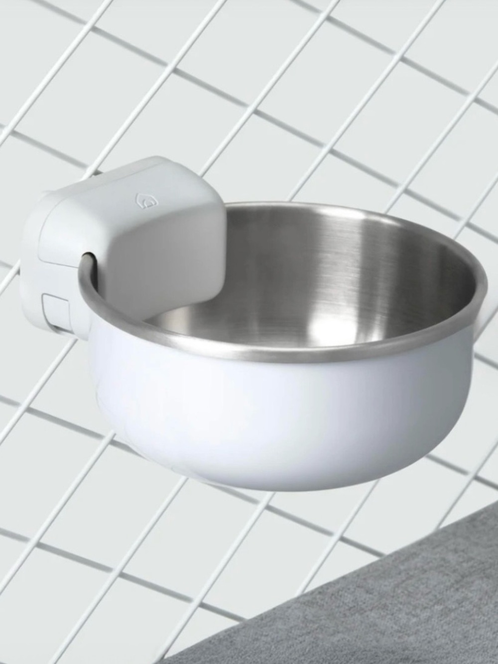 Diggs Stainless Steel Dog Bowls 30 oz Set of 2 w/ Crate Mount Clips NWOT